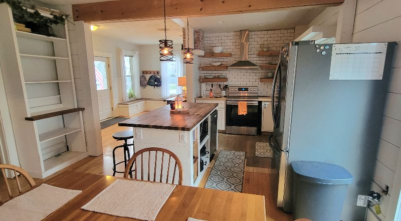 Entire Cozy Home - Photo 9