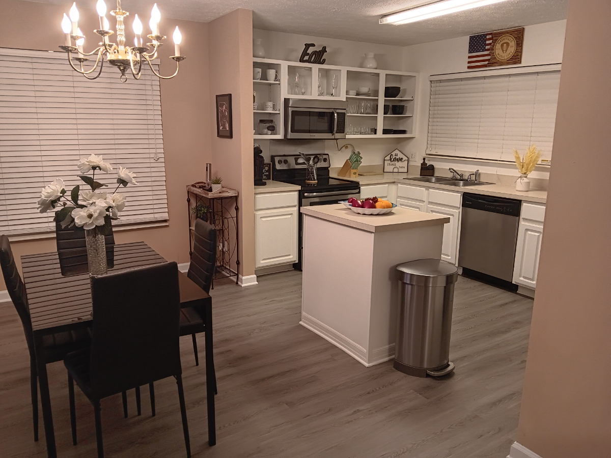 Cottage Lake Getaway - Photo 3