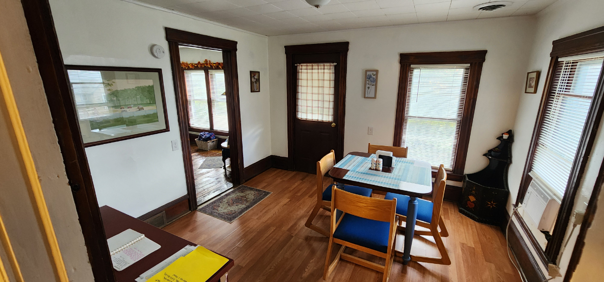 Separate 212 apartment in Watkins Glen - Photo 8
