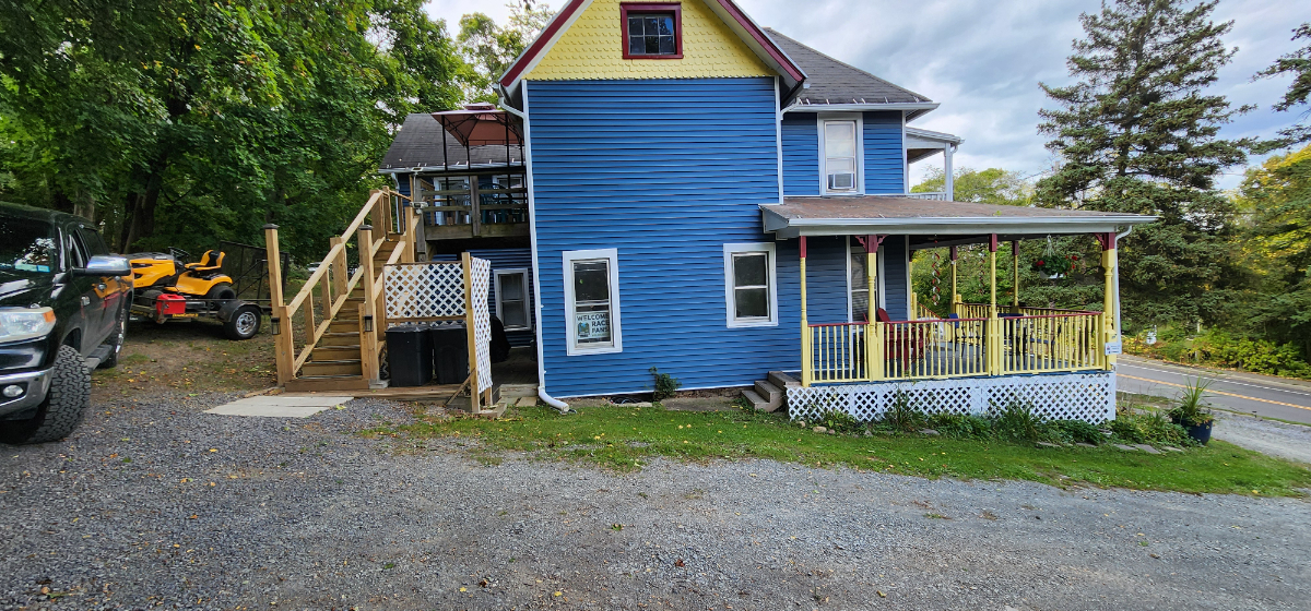 Separate 212 apartment in Watkins Glen - Photo 2