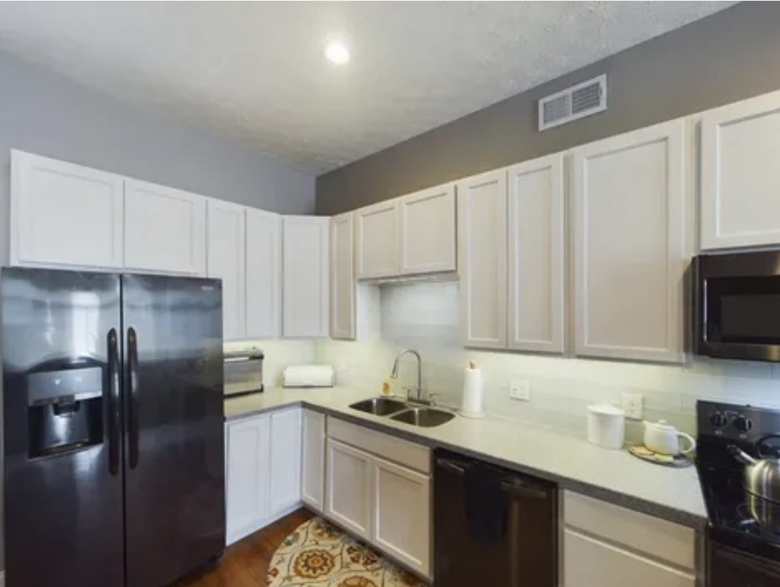 Downtown Wheeling 3-Bedroom Condo with Stunning River Views and Upscale Amenities - Photo 5
