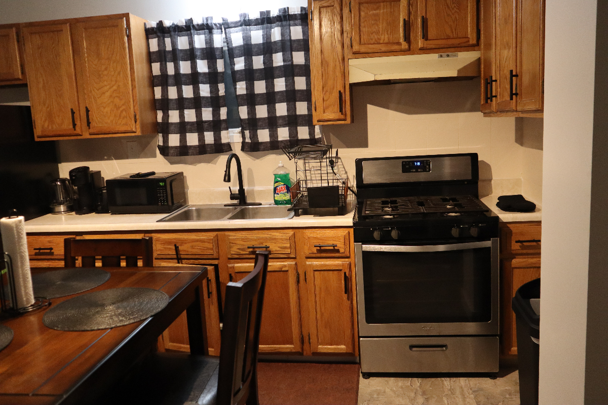 Quiet and cozy apartment near downtown near major hospitals/clinics and major schools in east of Syr - Photo 7