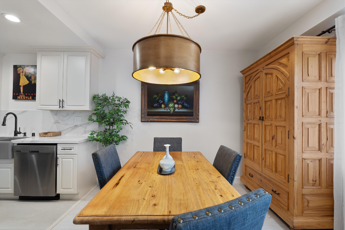 Luxury Condo - Brentwood - Photo 2