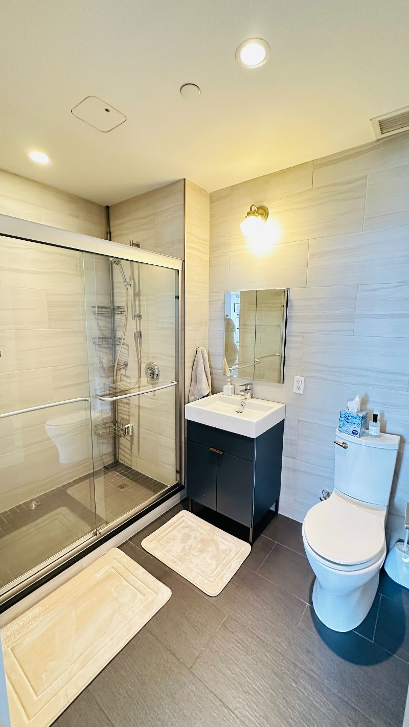 Prime East Village Master Bedroom and En-Suite Bath in Luxury Building with Amenities - Photo 4