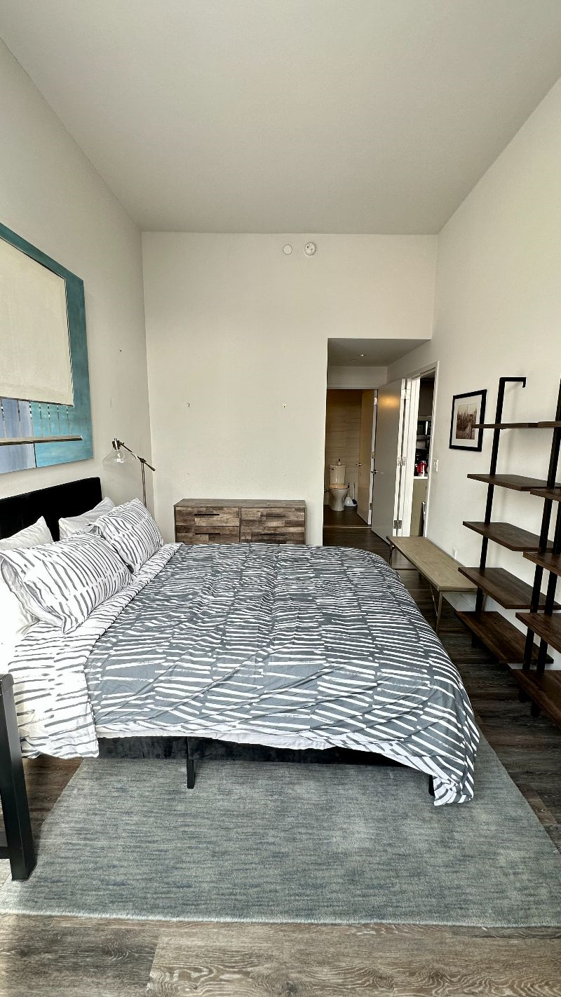 Prime East Village Master Bedroom and En-Suite Bath in Luxury Building with Amenities - Photo 3