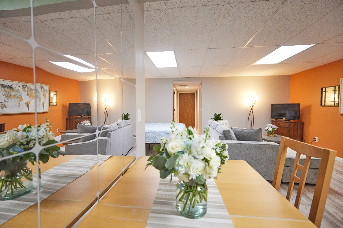 Charming Basement Retreat in Quiet North Tonawanda Neighborhood - Close to Niagara Falls and Local A - Photo 3