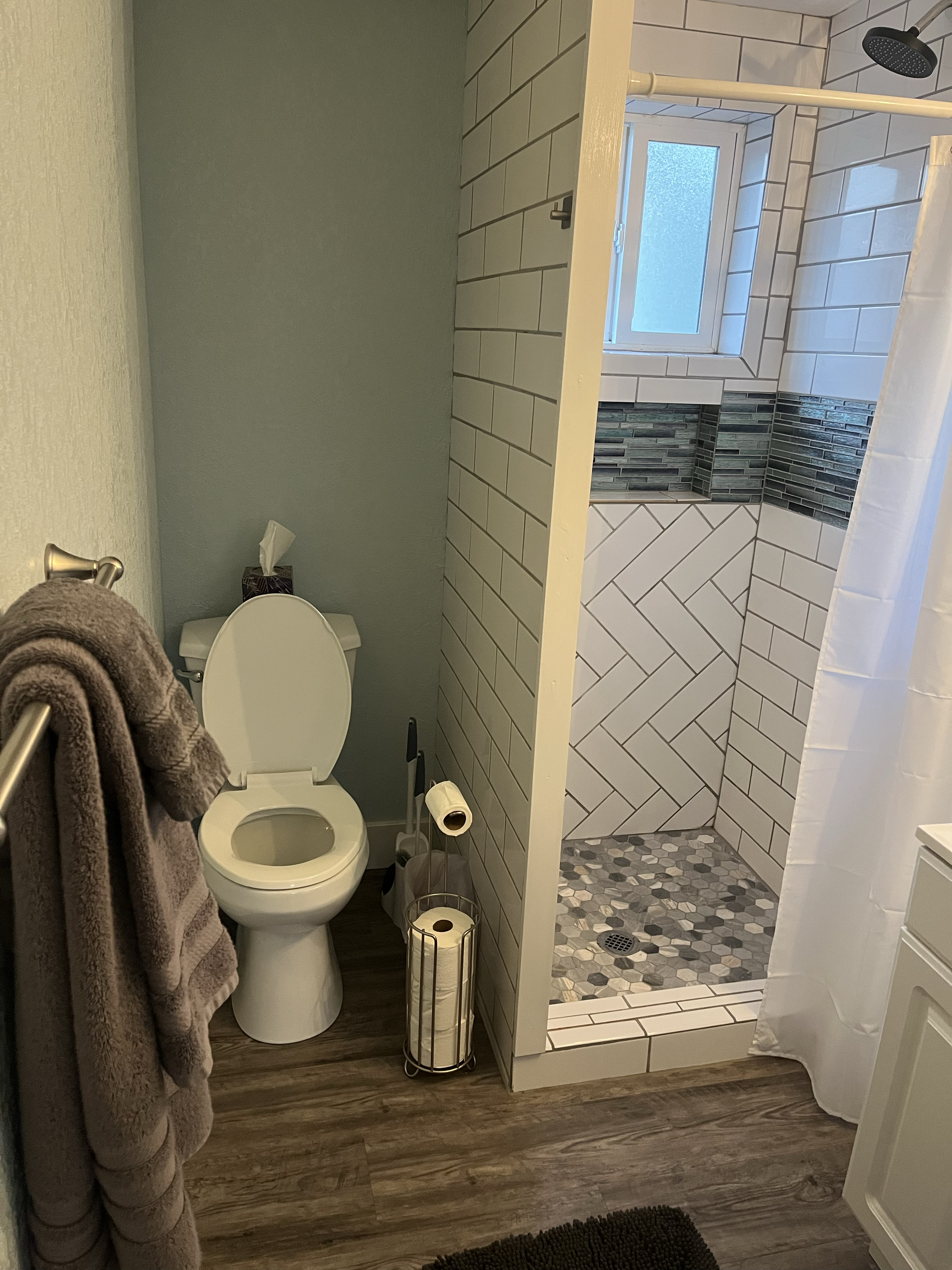 Cottage on 31st - Photo 7