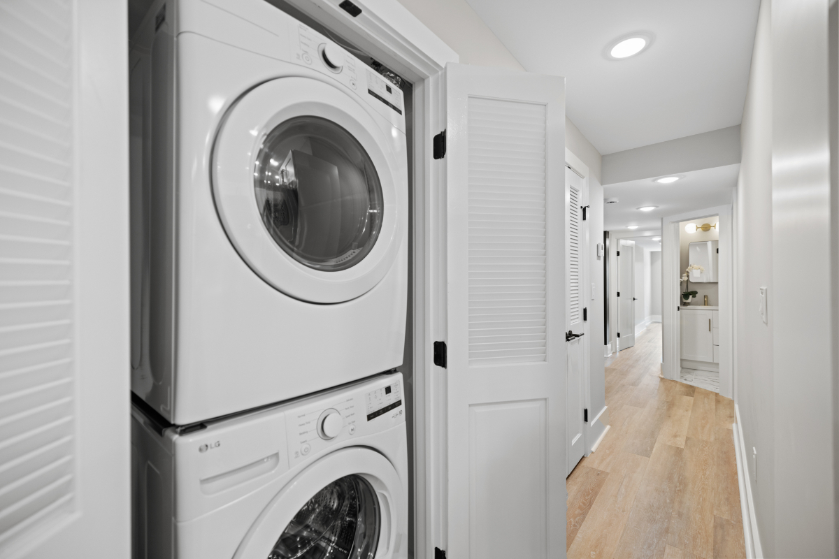 Lovely Fully Furnished 2 bedroom 2 baths Noma - Photo 8