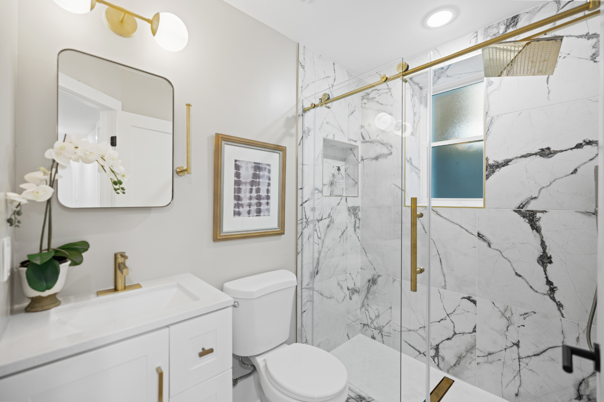 Lovely Fully Furnished 2 bedroom 2 baths Noma - Photo 9