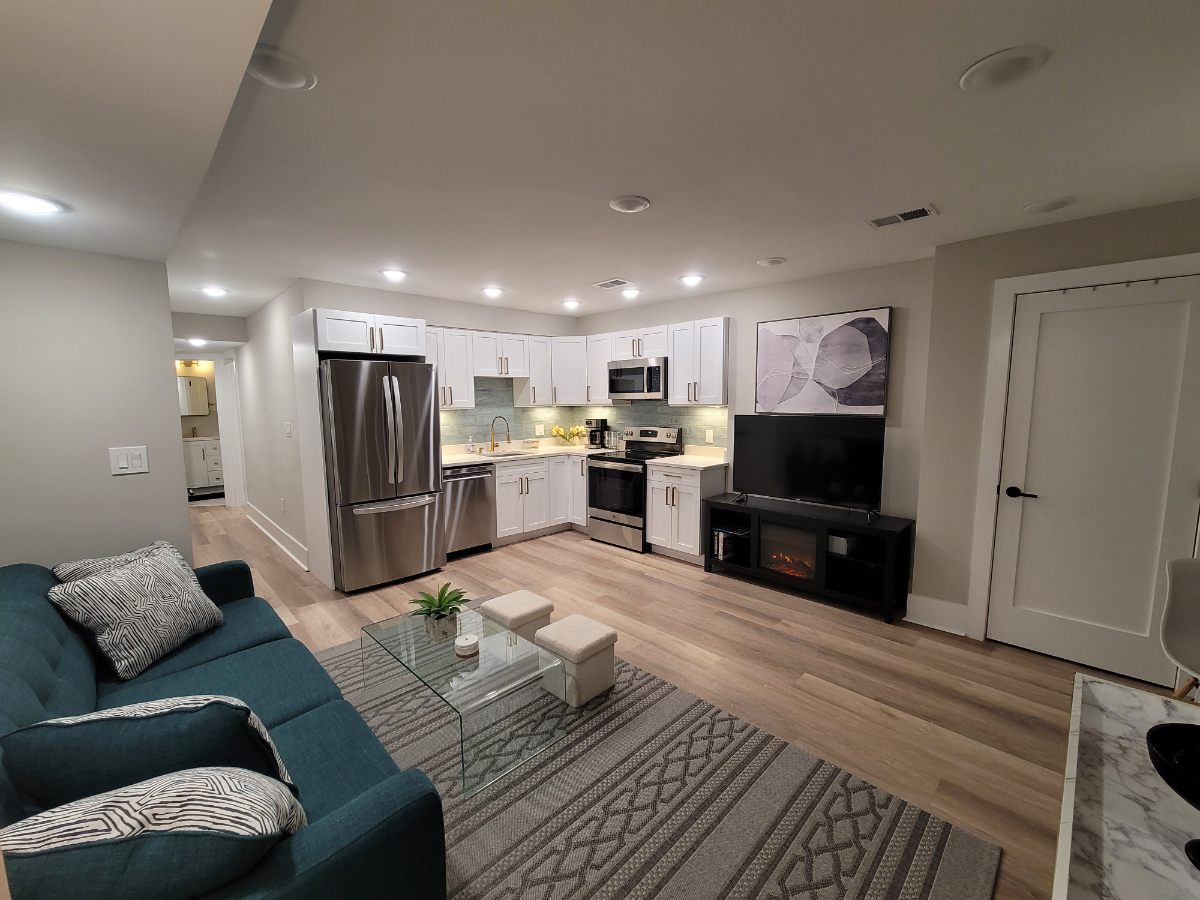 Lovely Fully Furnished 2 bedroom 2 baths Noma - Photo 4