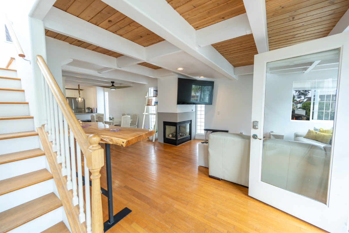 Stunning Ocean Retreat at Mission Beach ( Unit 1) - Photo 2