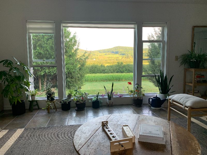 Modern 3 Bedroom House with Lower Level and Incredible Views - Photo 2