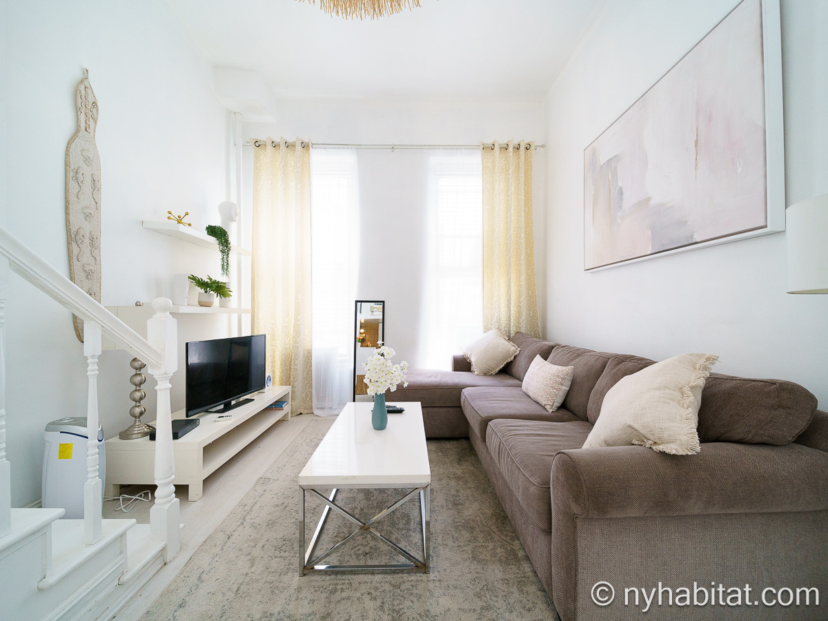 Furnished one bedroom apartment in Harlem NYC - Photo 2