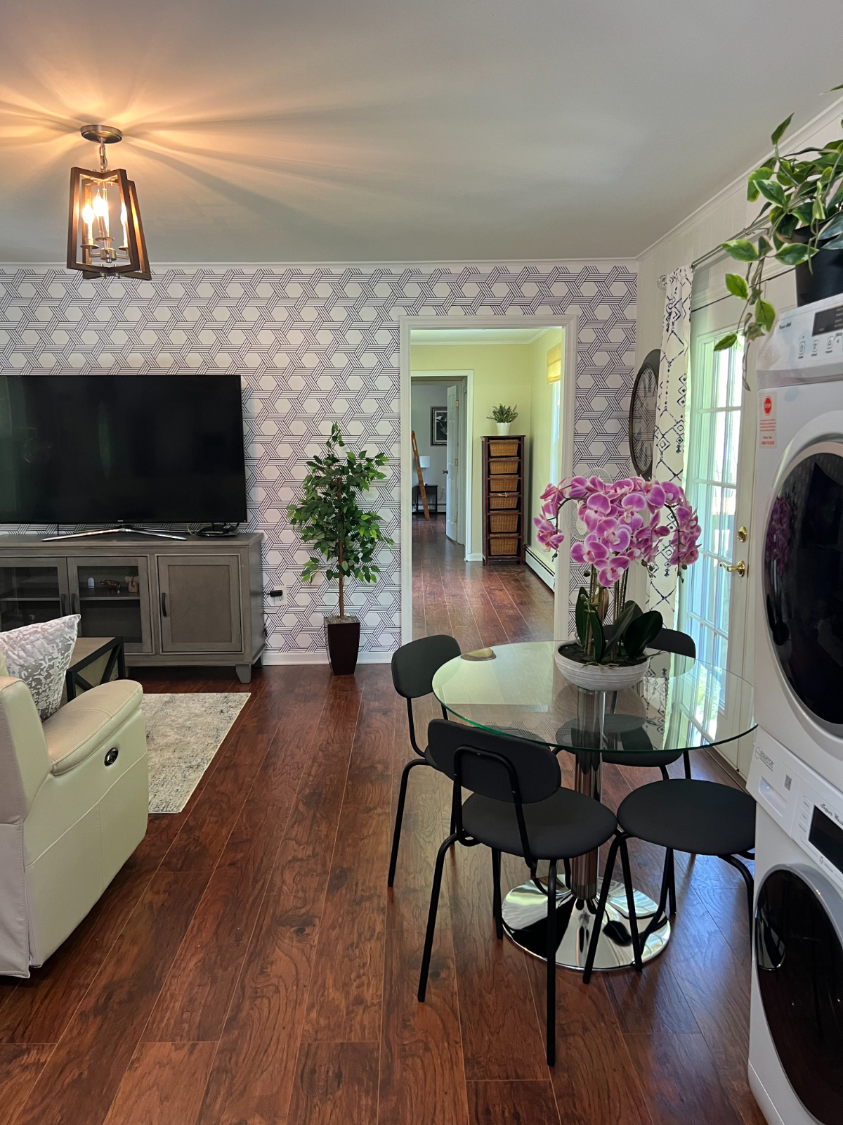 Kick back and relax in this calm stylish 1BR duplex apartment Nestled in the mountains just a few mi - Photo 3