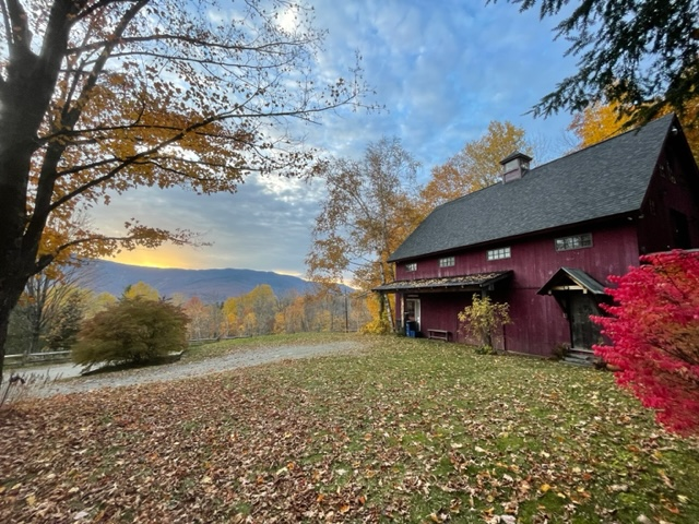 Beautiful Country Home - Photo 9