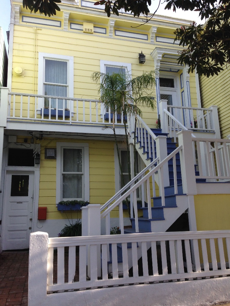 BRIGHT OPEN FLOOR PLAN ONE BEDROOM ON PRECITA PARK - Photo 1