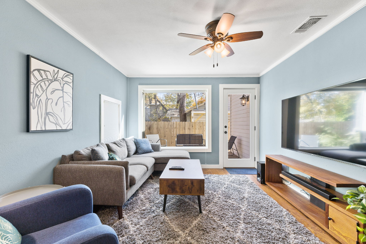 Zilker Home 3br/2ba with office - Minutes from Barton Springs and Downtown - Photo 12