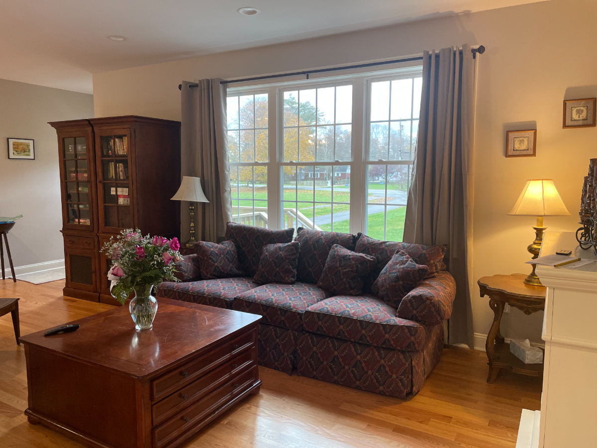 Beautiful Brand New Home with Pool - Photo 5