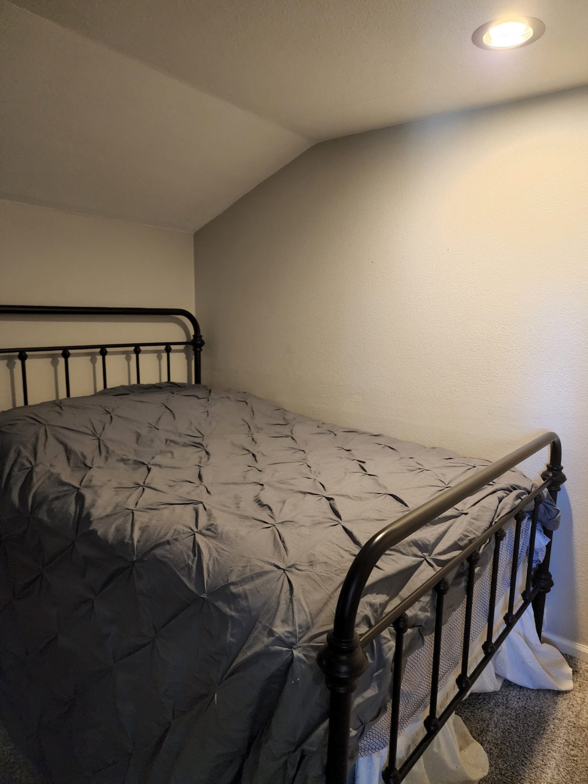 Comfortable 1 bedroom loft - Photo 3