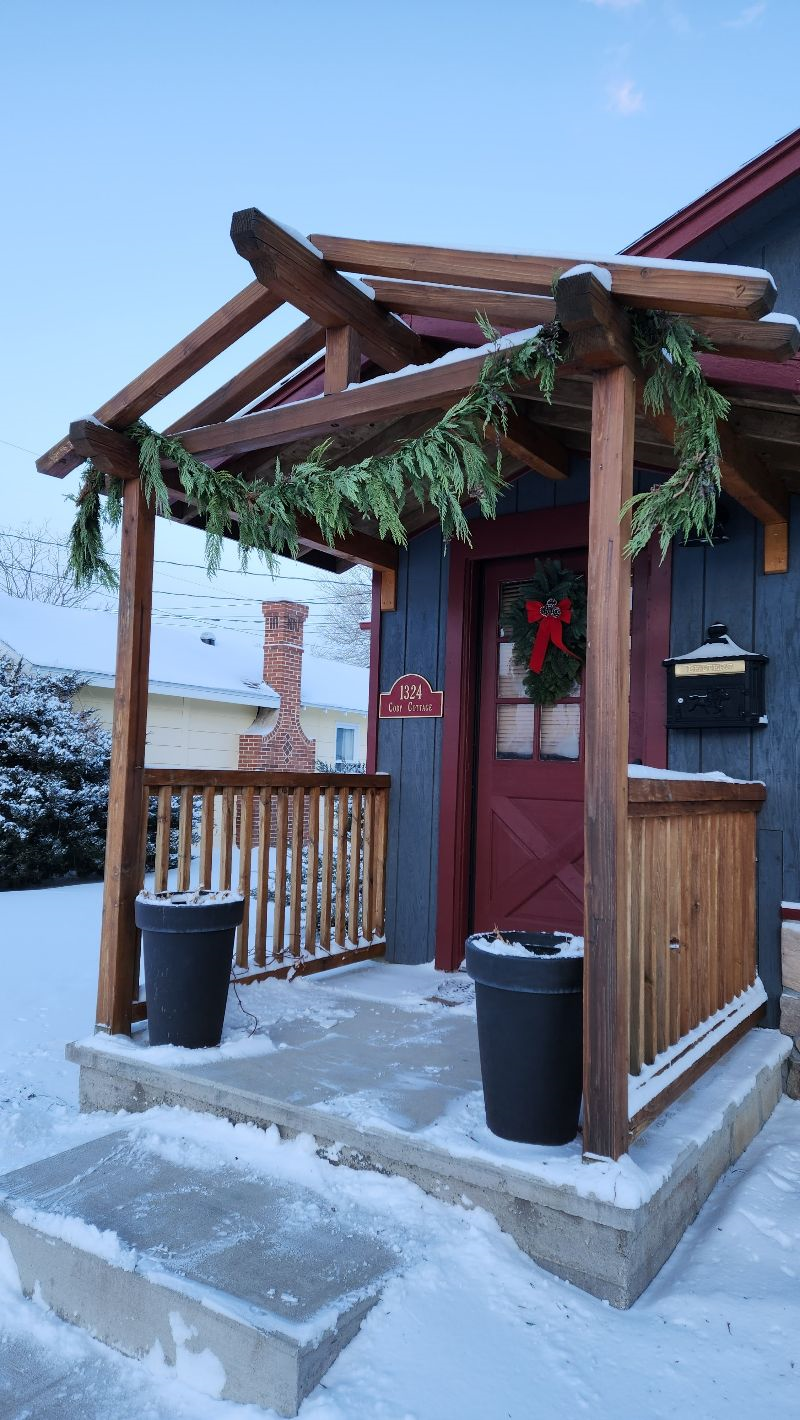 Cody Cottage - Photo 1