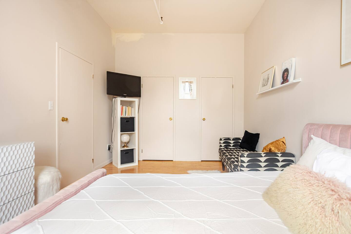 Bright, Stylish & Cozy Apt in Brooklyn - Fast Wifi/Near Subways & Hospitals - Photo 7