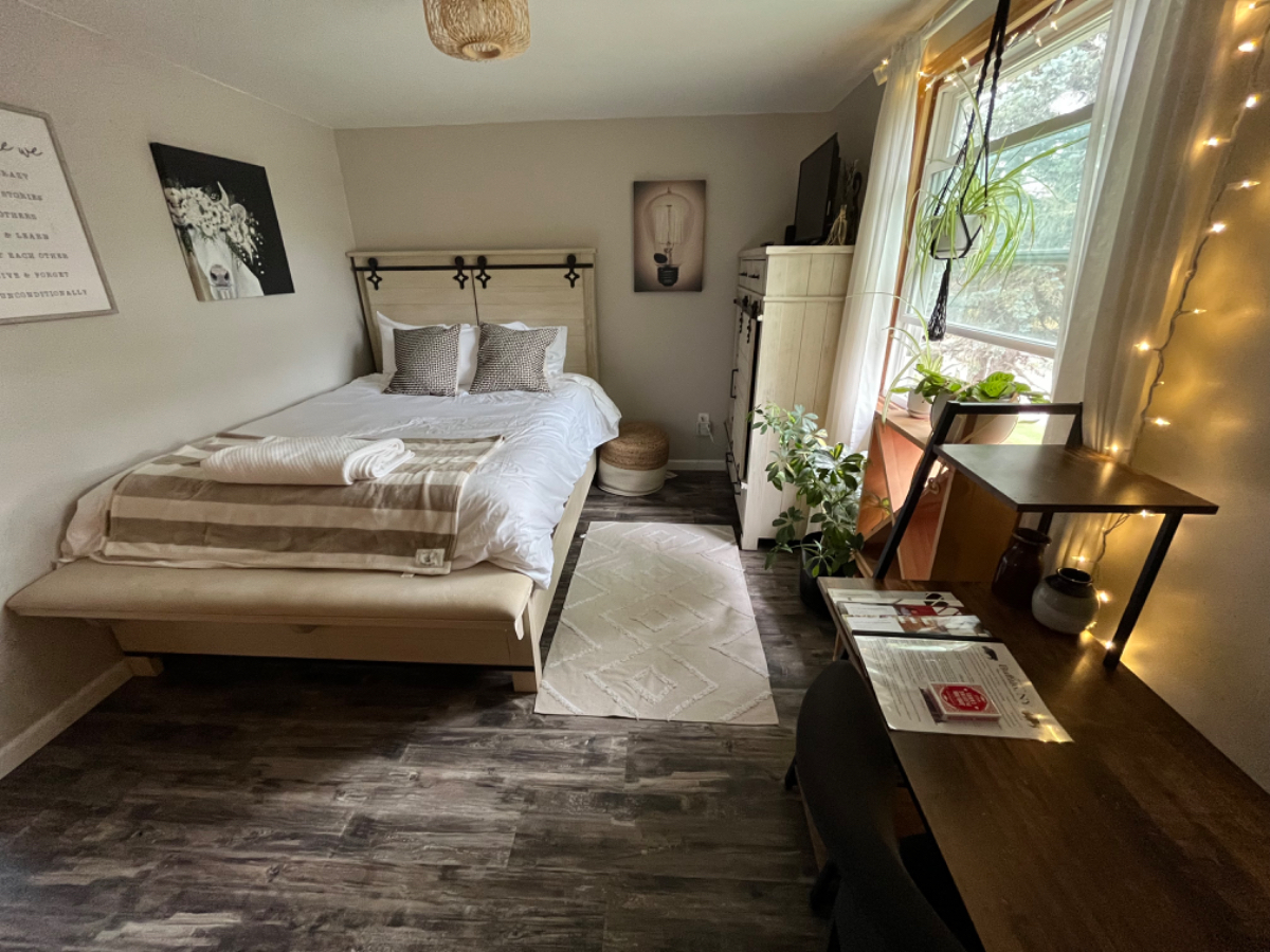 Beautiful Boho Bungalow - Photo 3