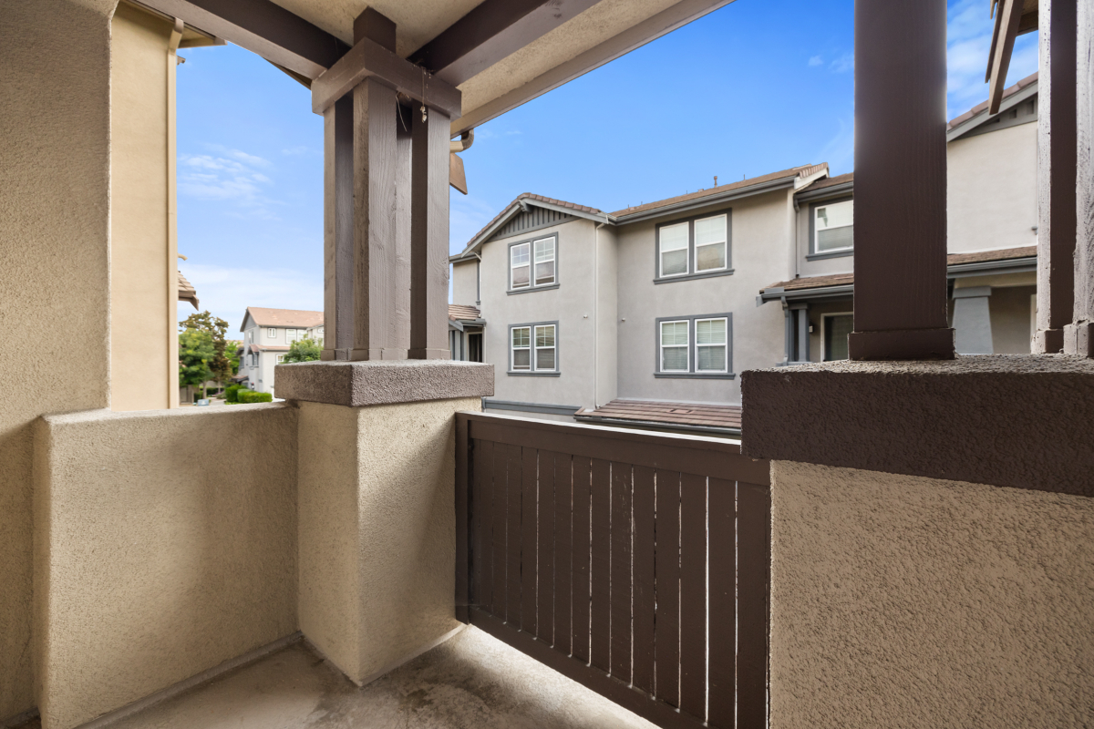 The Suburban Lux Apartment near Apple and Sharp Rees Steely - Photo 2