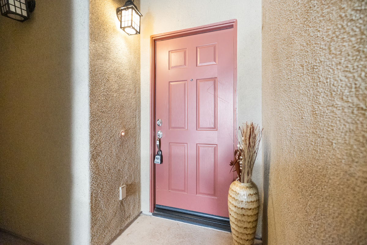 The Suburban Lux Apartment near Apple and Sharp Rees Steely - Photo 5