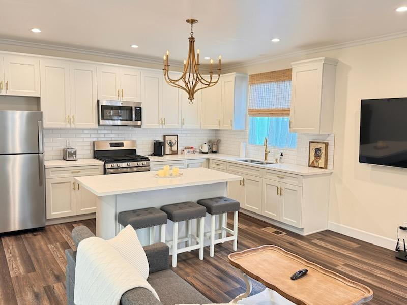 Beautiful Brand New Studio or Single bedroom apartment in charming Los Feliz - Photo 2