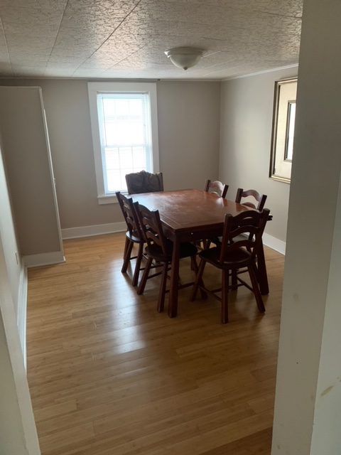 Nice Recently Updated 2-Bedroom 1 mile from UVM Med Ctr - Photo 5