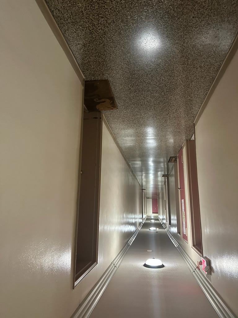 Private Bedroom with Private Bathroom - Photo 3