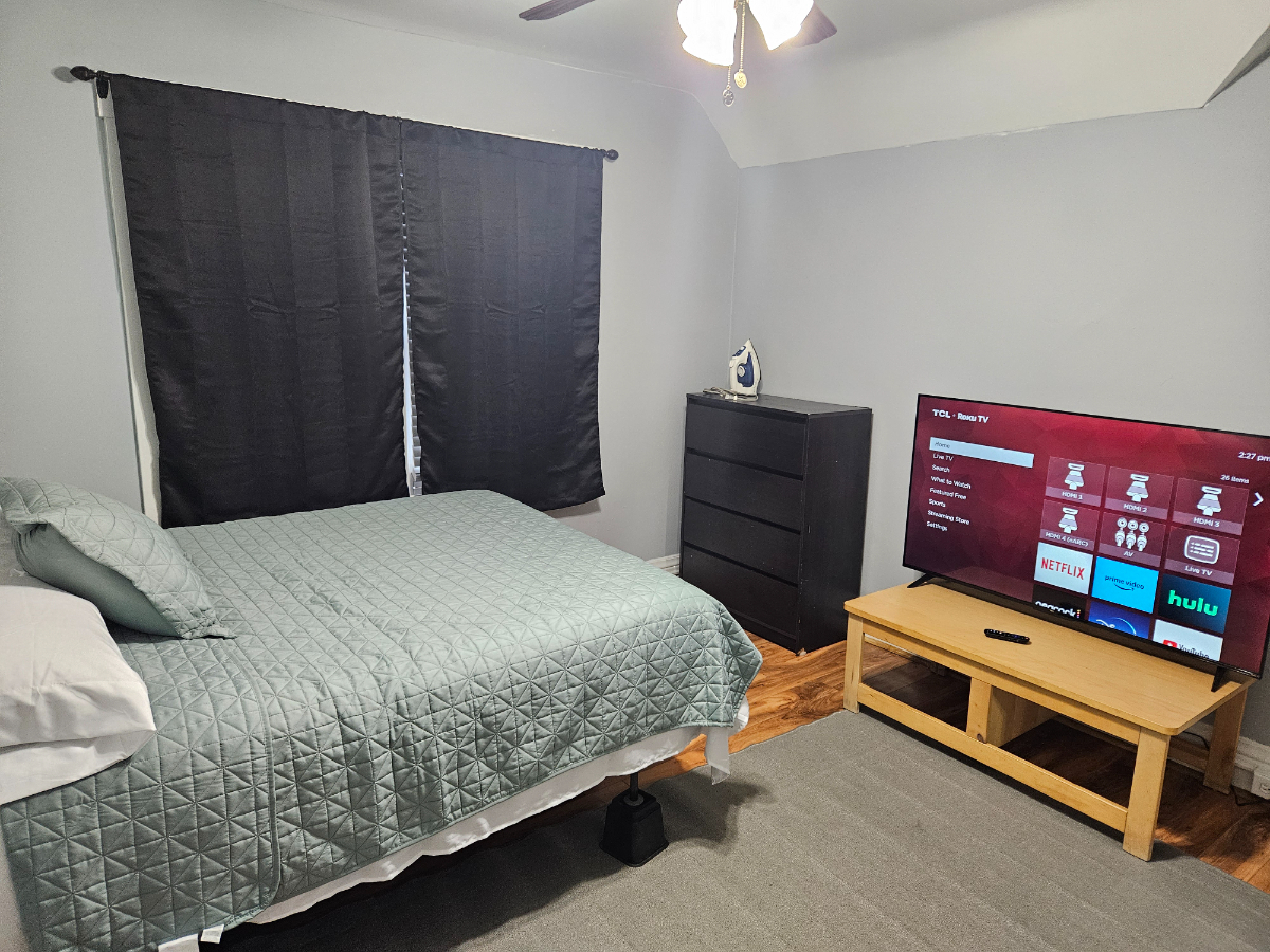 Entire house option - Photo 1