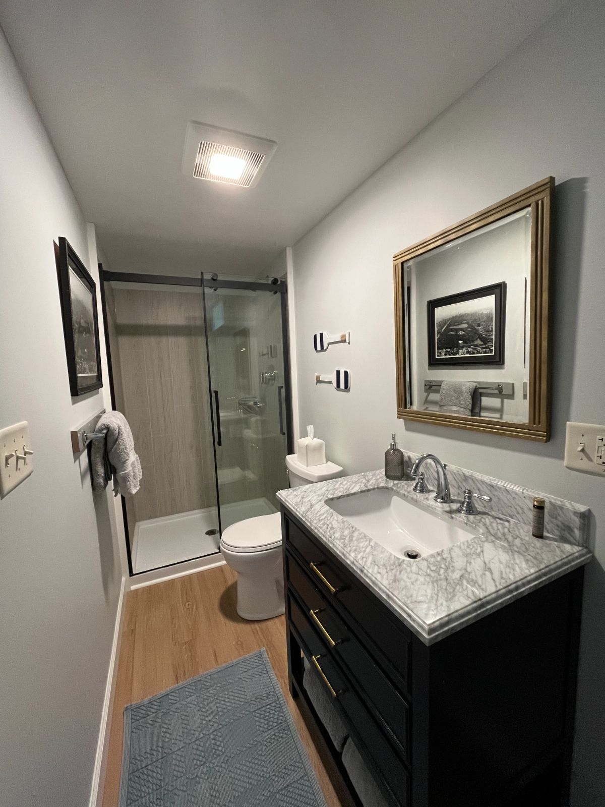 Entire Home 4 Beds 2.5 Bath with Beautiful Lake Access - Photo 2
