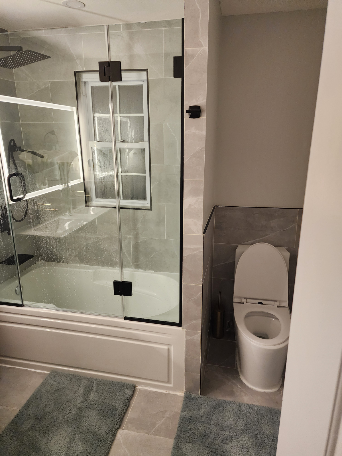 Charming  room Rental in Springfield Gardens with Modern Amenities - Photo 11