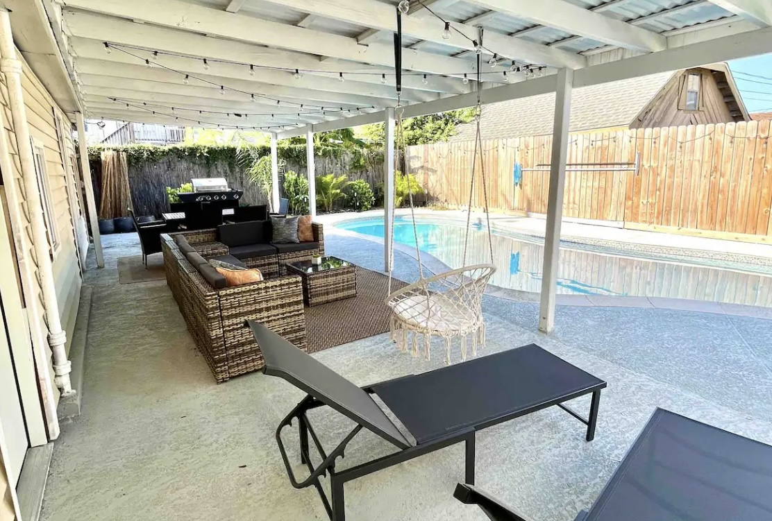 Furnished Home on the Island w/ Pool - 4 Bed/3 Bath - Photo 2
