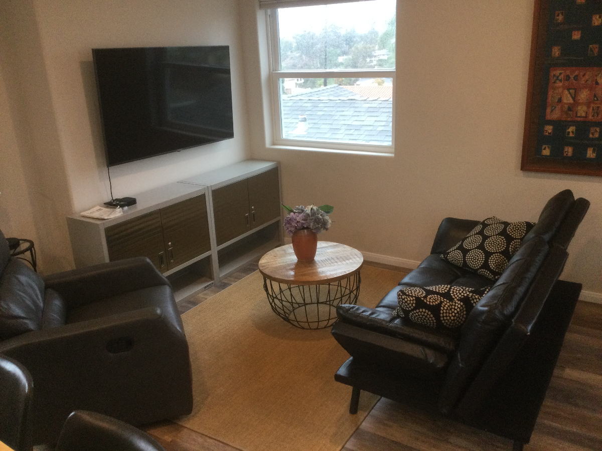 Private Studio in South Park - Photo 3