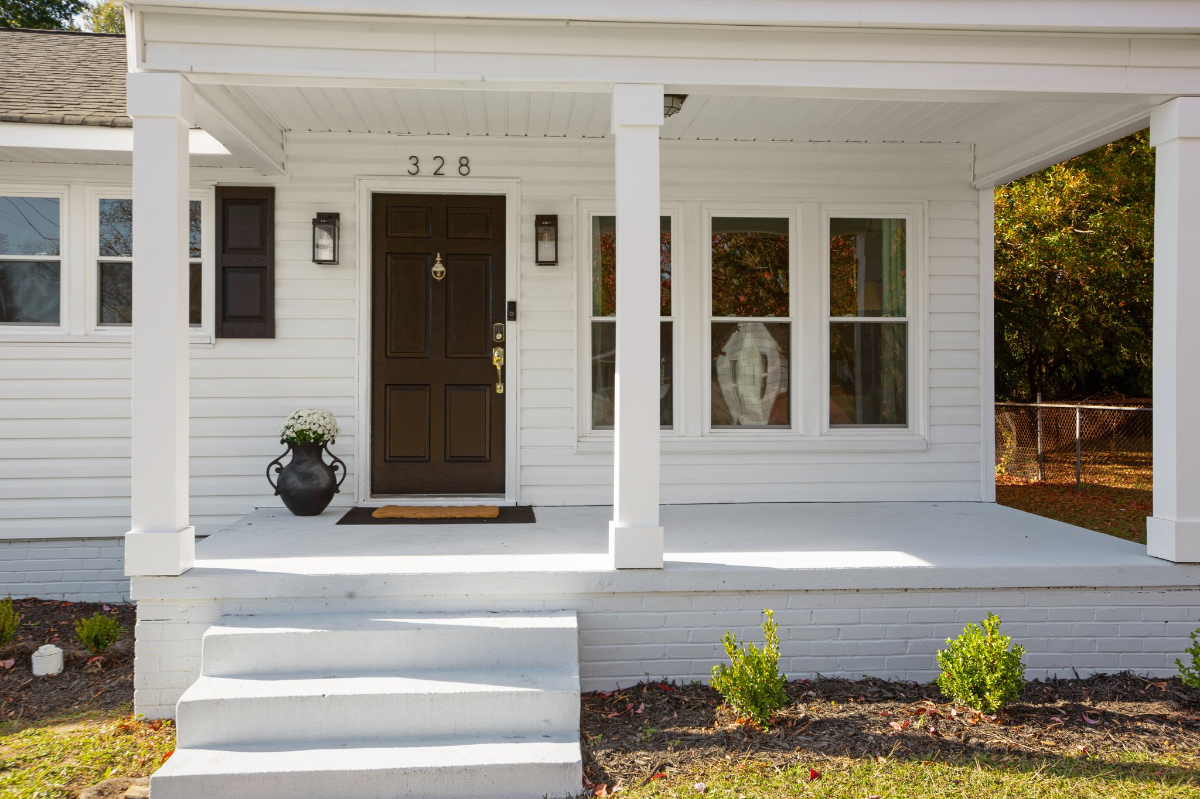 Peaceful cottage- $100 off first month (book by 10/20) - Photo 4