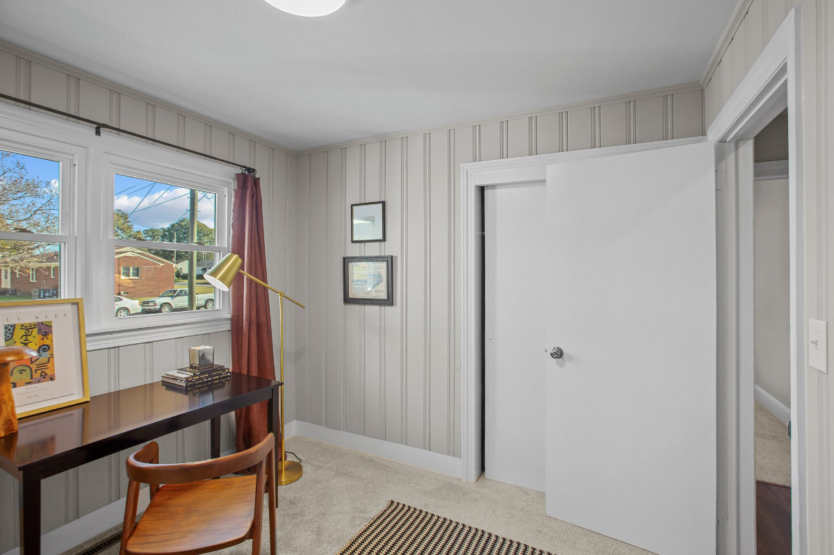 Peaceful cottage- $100 off first month (book by 10/20) - Photo 10