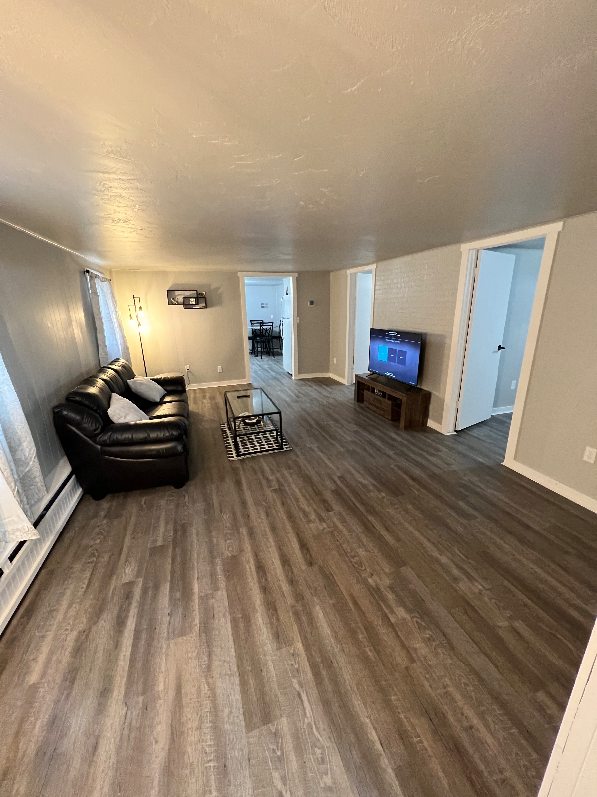 Convenient Cozy Cute 2 Bdrm-D - Photo 3