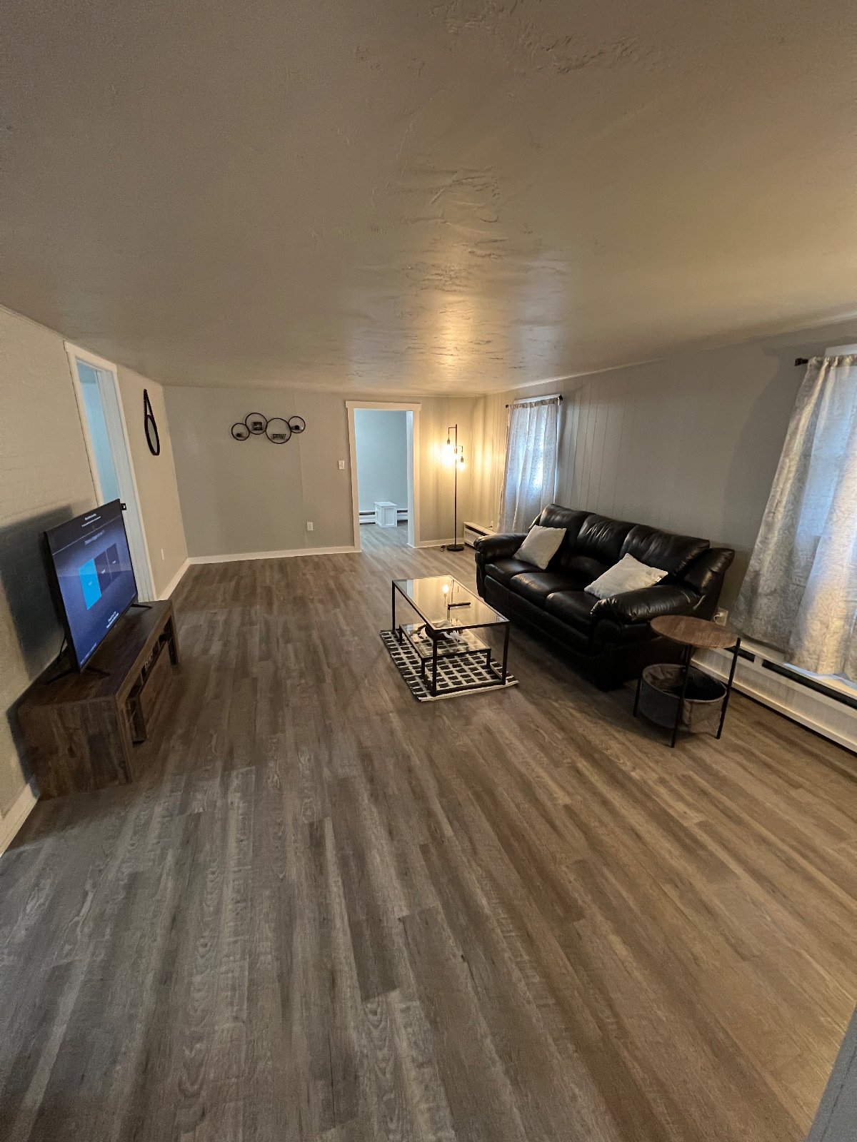 Convenient Cozy Cute 2 Bdrm-D - Photo 2