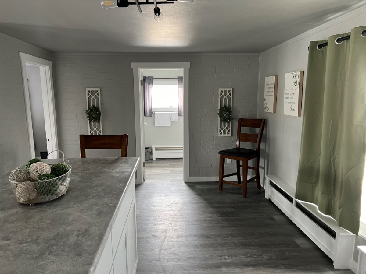 Convenient Cozy Cute 2 Bdrm-D - Photo 9