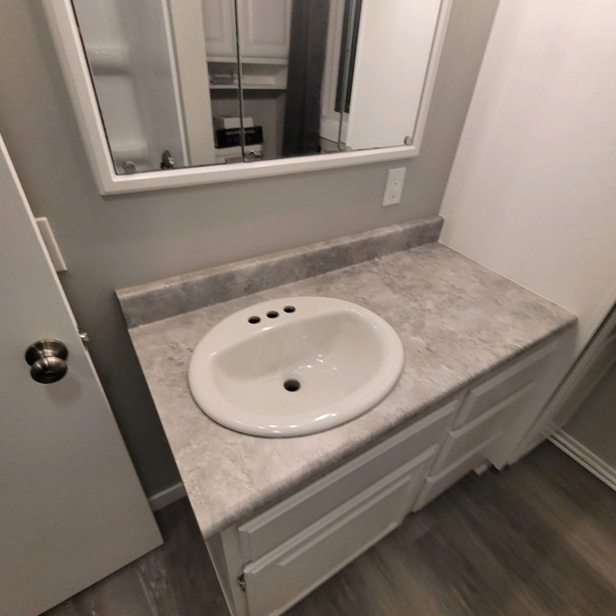 Convenient Cozy Cute 2 Bdrm-D - Photo 10