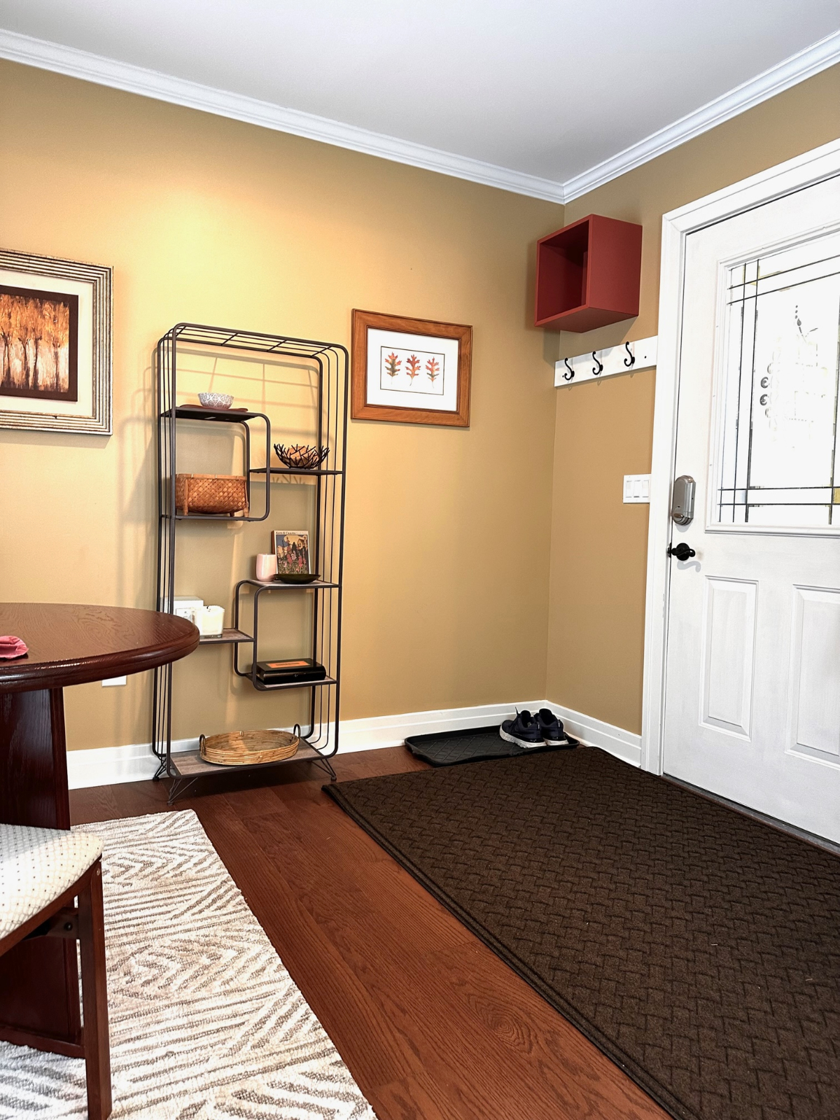 Newly Renovated 1 Bedroom with Garage - Photo 9