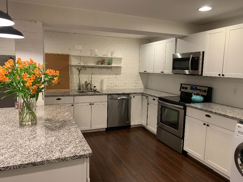 2Bdrm Spacious English Basement - Columbia Heights - Photo 2