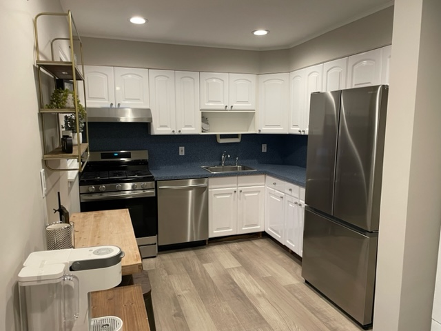 Charming Single-Story Oasis in West Islip l 3-Bedroom Home with a Fenced Backyard and Modern Comfort - Photo 4