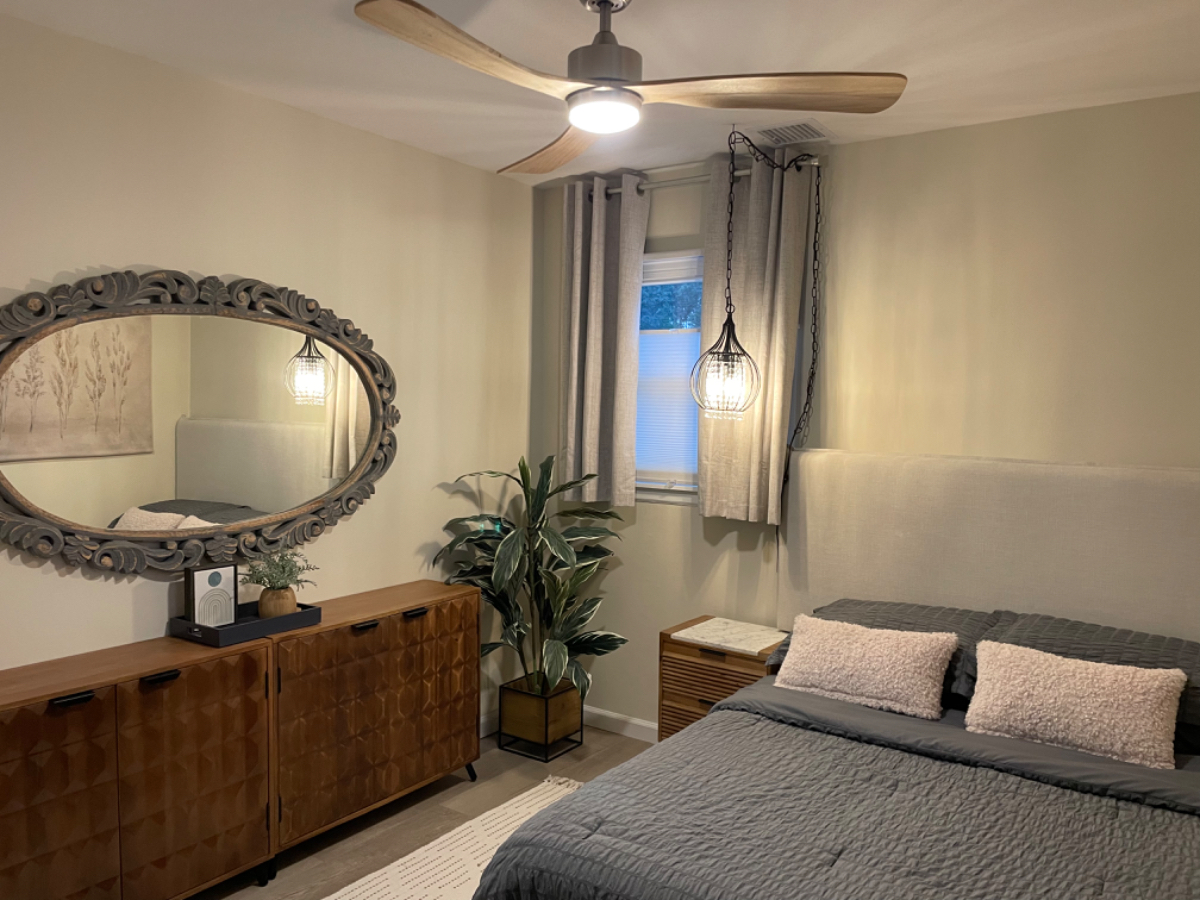 Charming Single-Story Oasis in West Islip l 3-Bedroom Home with a Fenced Backyard and Modern Comfort - Photo 6
