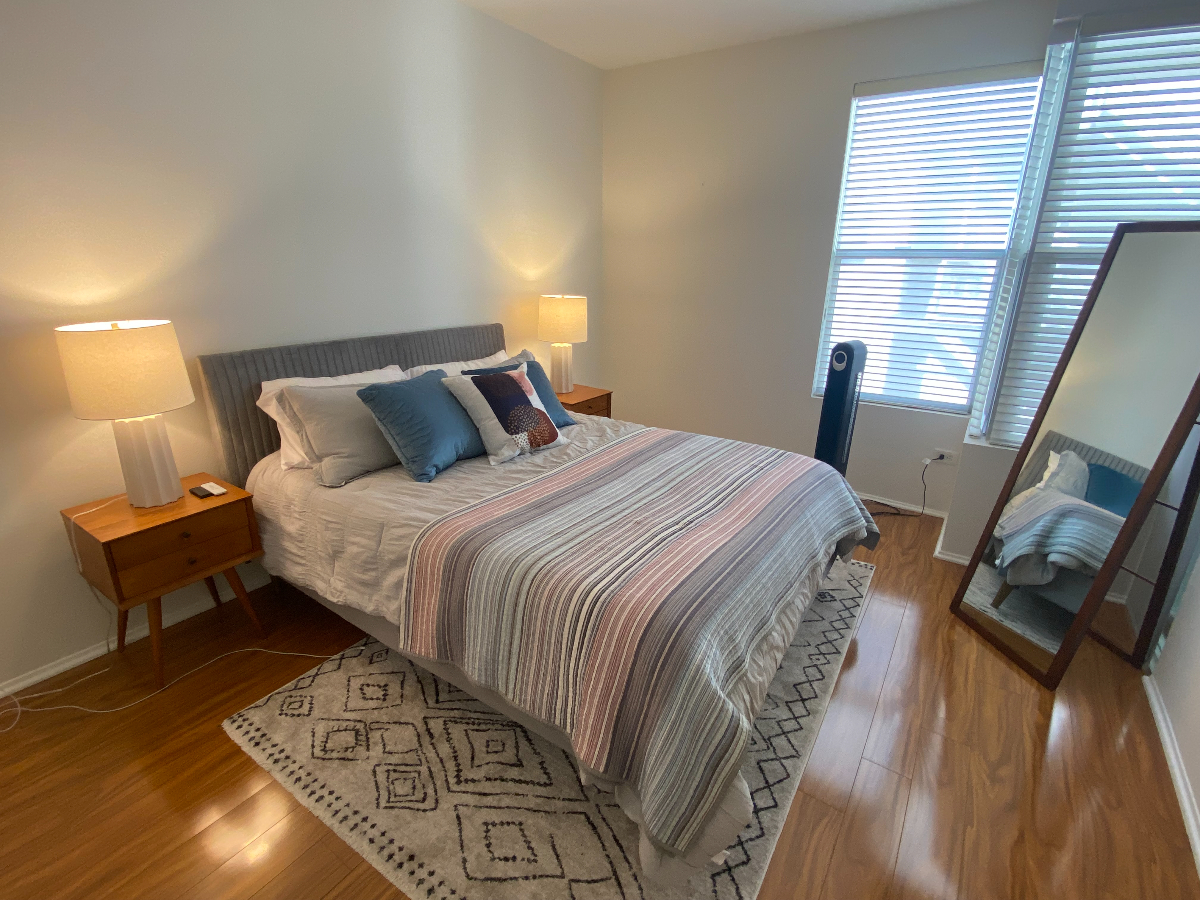One BR in Marina District with Utilities/Parking Included - Photo 2