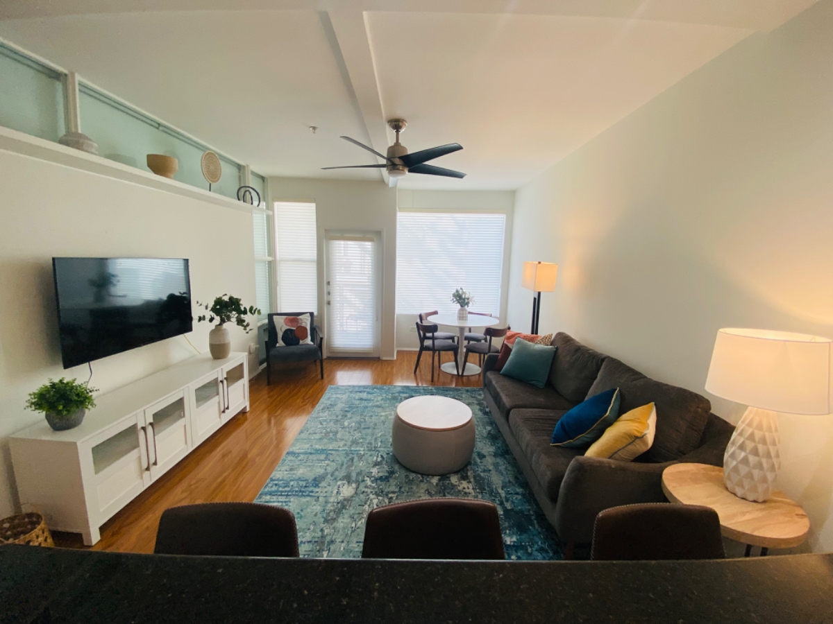 One BR in Marina District with Utilities/Parking Included - Photo 1