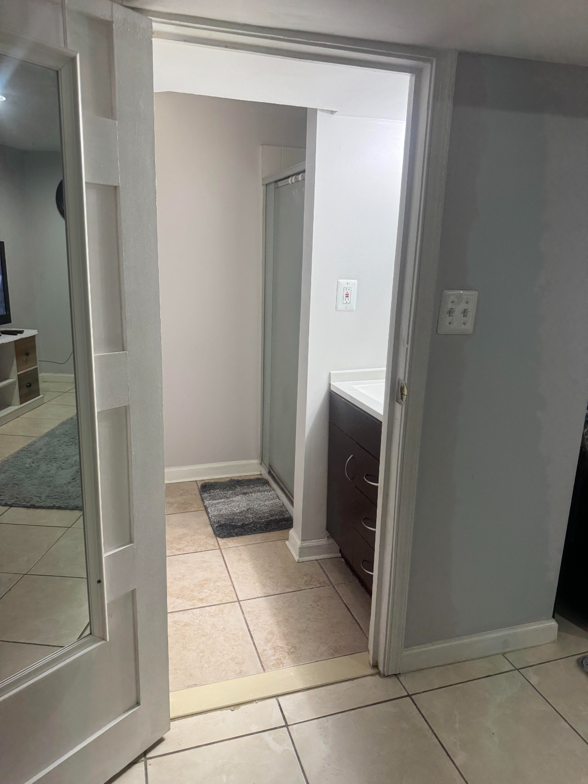 Fort Totten Fully Furnished Ground Floor Studio Private Entrance  Accessible to Transit - Photo 6