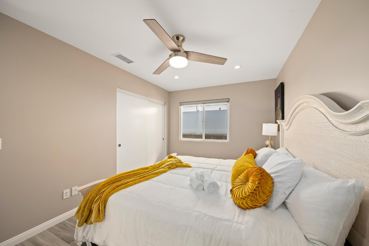 Fully Furnished 2BR - Near Naval Base & Hospitals, Fast WiFi, Parking - Photo 4